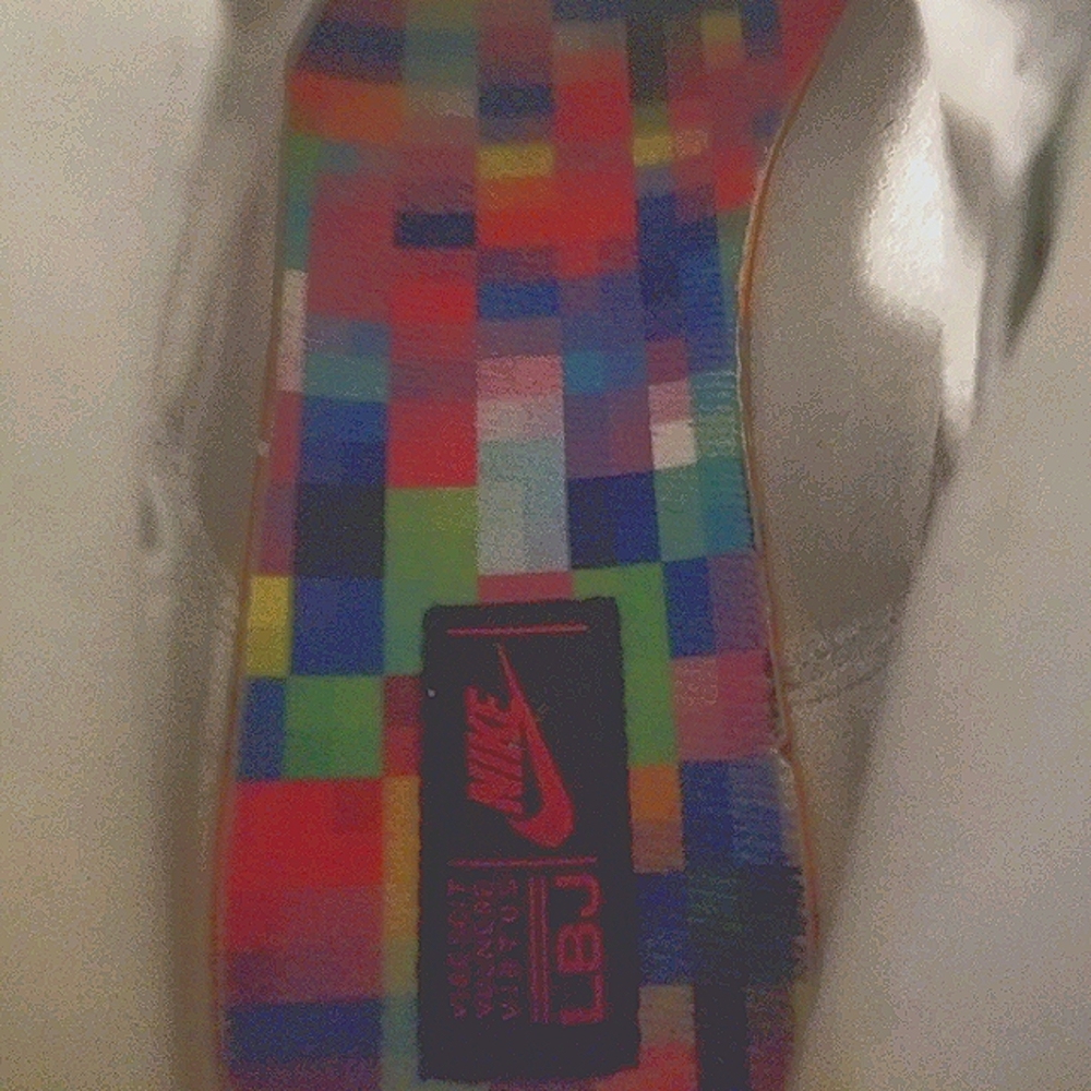 Lebron's 12s Prism W/OG BOX - Picture 7 of 8